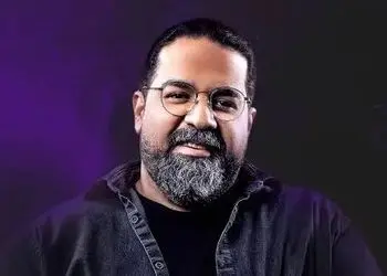 فیلم/ عطر رضا صادقی تنها یک عطر نیست.../ رضا صادقی: همیشه برام جذاب بوده، کسانی رو که دوستشون دارم و...!