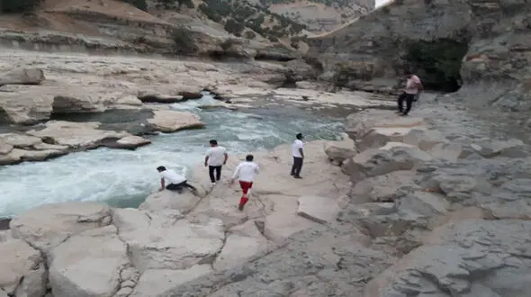 سقوط پژو به دره در سوادکوه / یک نفر جان باخت