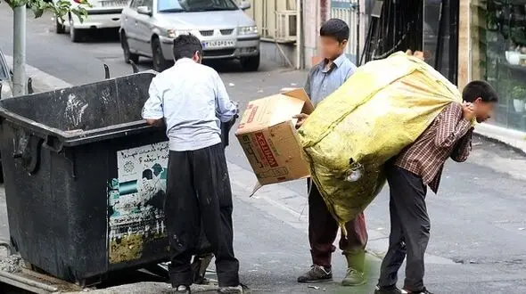 افزایش چشمگیر زباله گردی در شهر تهران / اجاره مخازن زباله به خانواده های افغانستانی 