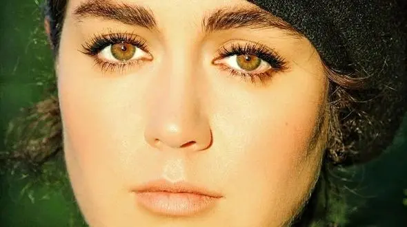 عکس بدون روسری افسانه پاکرو در دانشگاه ترکیه  