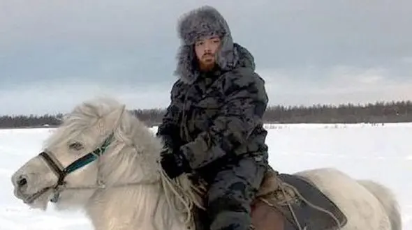 سفر دور دنیا با اسب + فیلم و عکس