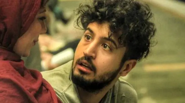 فیلم / مهرداد صدیقیان: یه دختری بود بدجوری عاشقم بود ../  هر روز با ماشینش  تعقیبم می کرد تا اینکه یه روز.../  خیلی هم مهربون بود چشم حسود ....