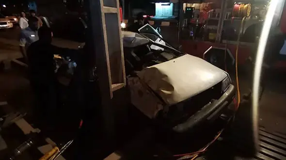 7 کشته و زخمی در تصادف هولناک پراید با درخت در بلوار شهید رجایی شیراز