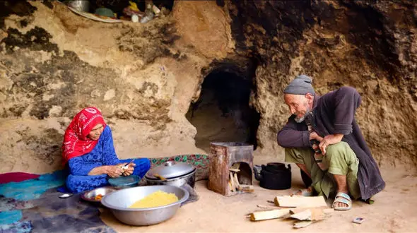 فیلم/ زندگی عاشقانه زوج 80 ساله افغانستانی در غار
