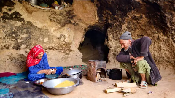 فیلم/ زندگی عاشقانه زوج 80 ساله افغانستانی در غار