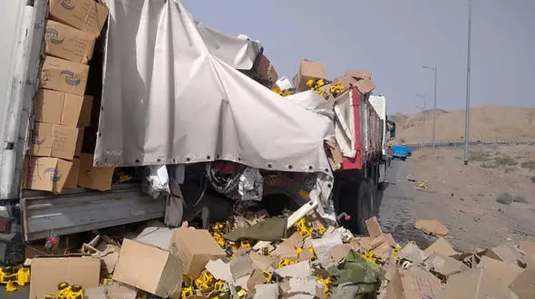 جنازه کودک 7 ساله بین اسباب بازی پیدا شد / شوک به پدر در صحنه تصادف کامیون پر از اسباب بازی