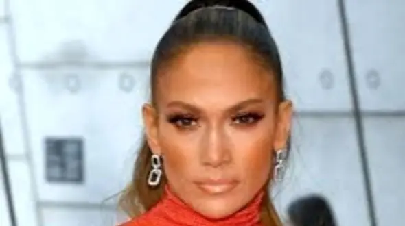 استایل باحجاب جنیفر لوپز جلب توجه کرد