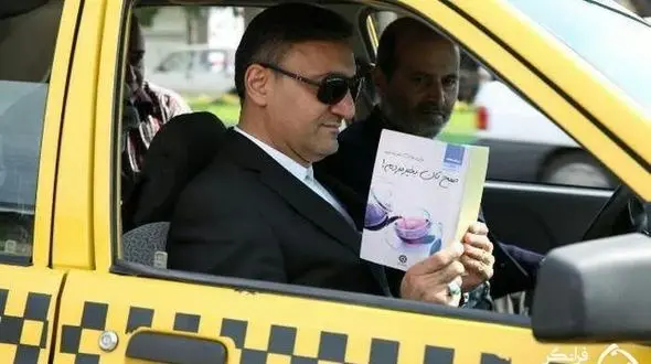 شهردار رشت داخل تاکسی زرد خبر ساز شد + عکس