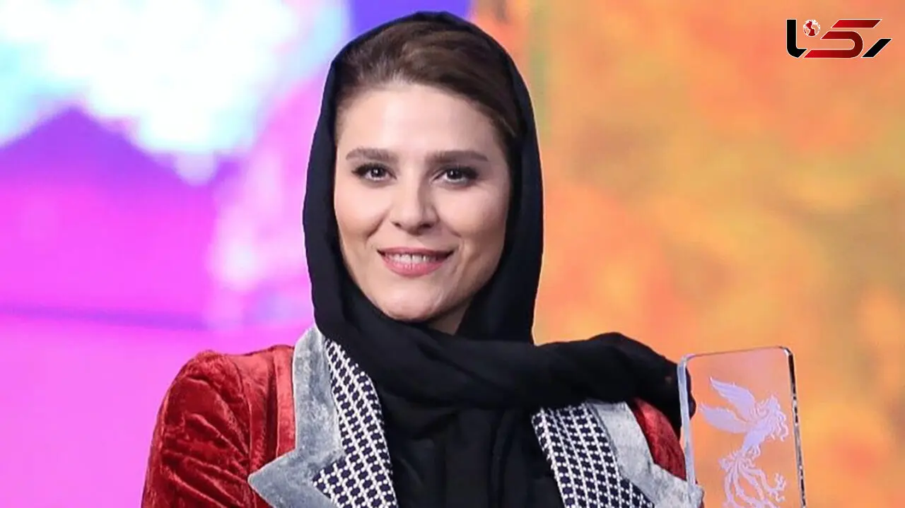  فیلم آواز شاد سحر دولتشاهی با دامن چهل تیکه رنگی رنگی و حرکات موزون زیبا ! / همه مردم برای تشویقش دست زدند ! 