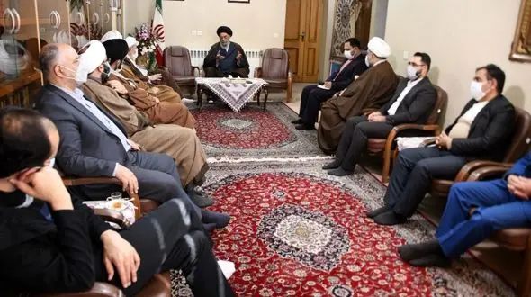 دیداراعضای اولین همایش ملی شیوه ها و راهکارهای ترویج قرآن کریم در فرهنگ عمومی با نماینده ولی فقیه در استان و امام جمعه اصفهان 