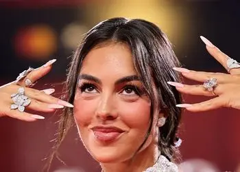 فیلم/ رابطه ی تاسف بار جورجینا با دوست صمیمی رونالدو / خوشی زیر دلش زده...!