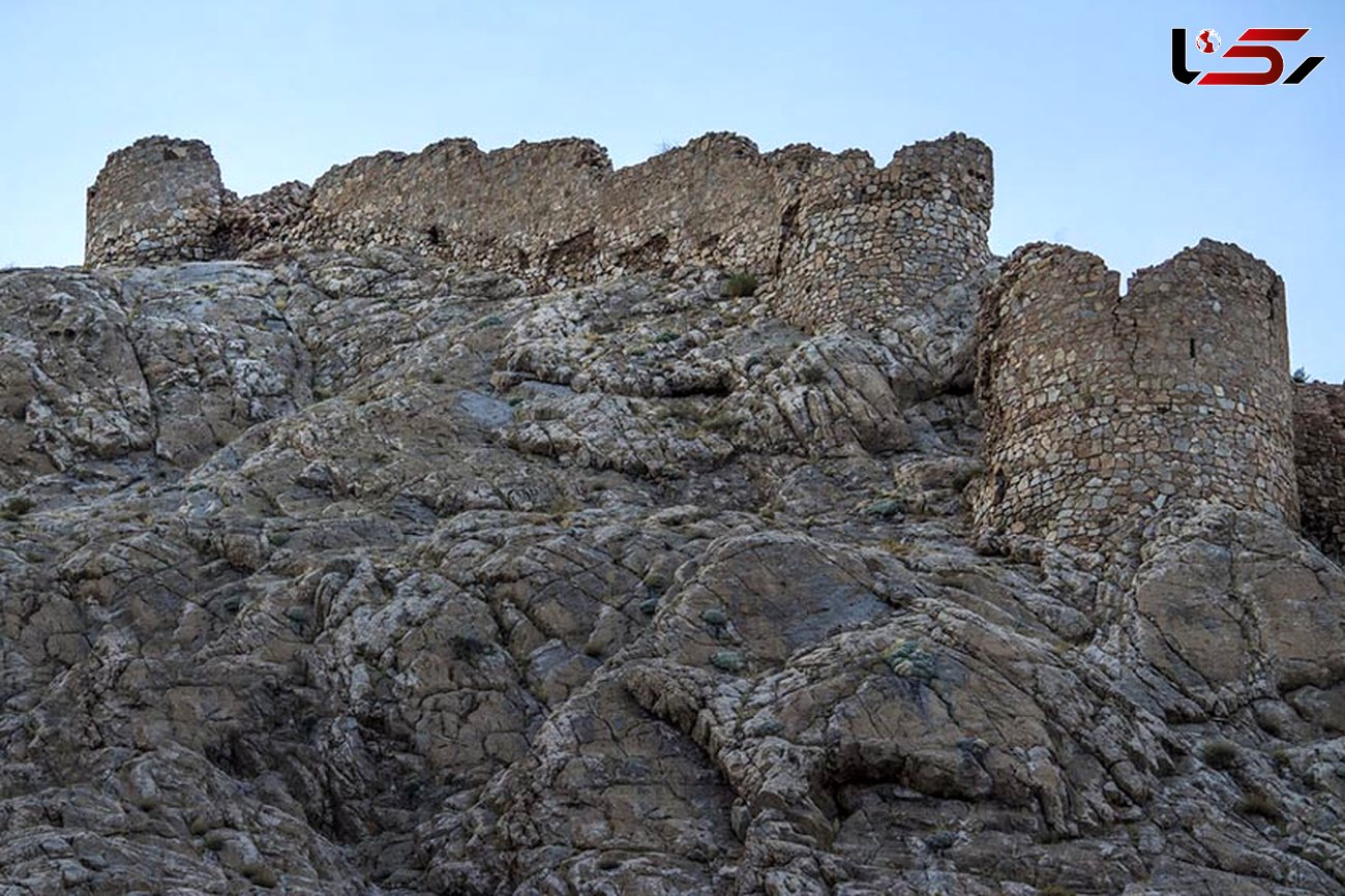 قلعه افسانه ای شیر قلعه در شهمیرزاد / راه دسترسی به شیر قلعه ! + عکس های شگفت انگیز
