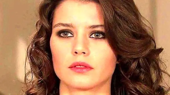 عکس؛ سفر در زمان؛ «سمر» سریال عشق ممنوع در 29 سالگی در کنار همسرش؛ سال 1392