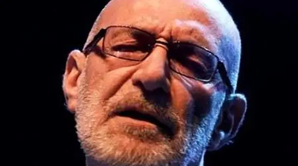 دانلود آهنگ باشکوه سیاوش قمیشی / منو دیونه میخوای ...