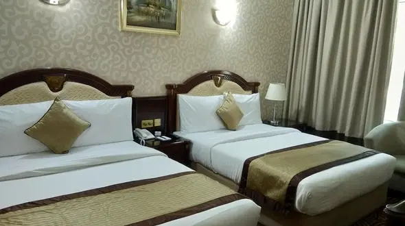 اسکان شرکت‌کنندگان مراسم تشییع رئیس جمهور در هتل‌های مشهد رایگان است

