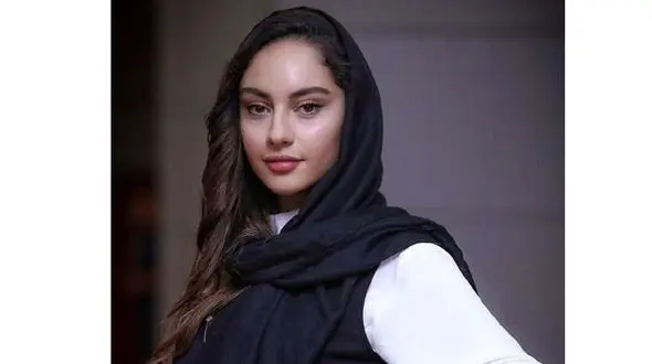 ترلان پروانه به سیگار کشیدن اعتراف کرد + فیلم و عکس ها