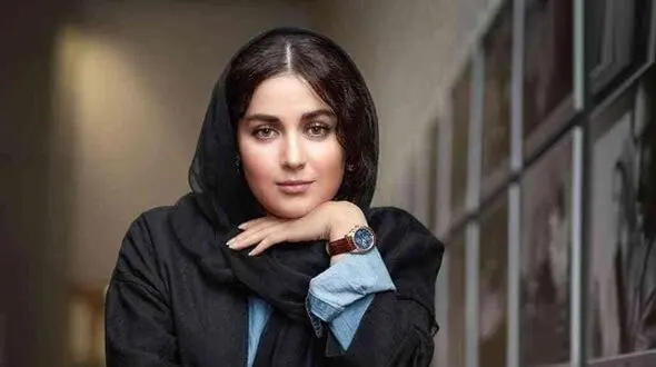 فیلمی لو رفته‌ دیدنی از تولد مختلط افسانه پاکرو ! / ببینید با کدام مرد کیک تولدش را می برد !
