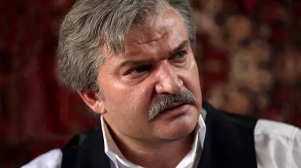 عکس / لقب زیباترین دختر ایرانی برای دختر مهدی سلطانی بازیگر شغال / موهای فرفری با  چشمانی جذاب  رنگی و ارثی از پدرش ...