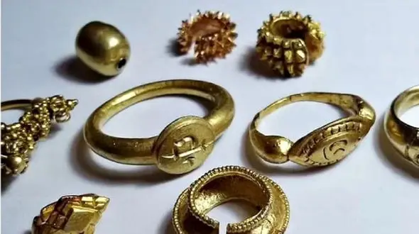  کشف گنجینه ای عجیب در جزیره طلا ! + عکس