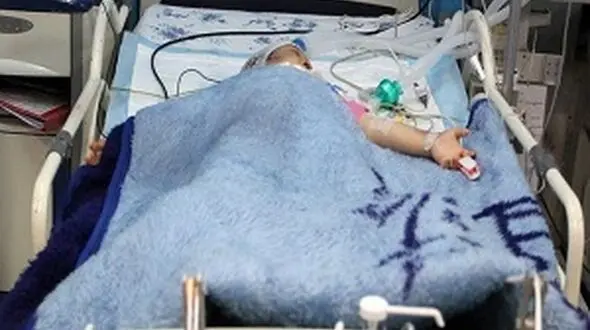 عکس تلخ از  کودک ۴ ساله ماهشهری بعد از حادثه وحشتناک + جزییات