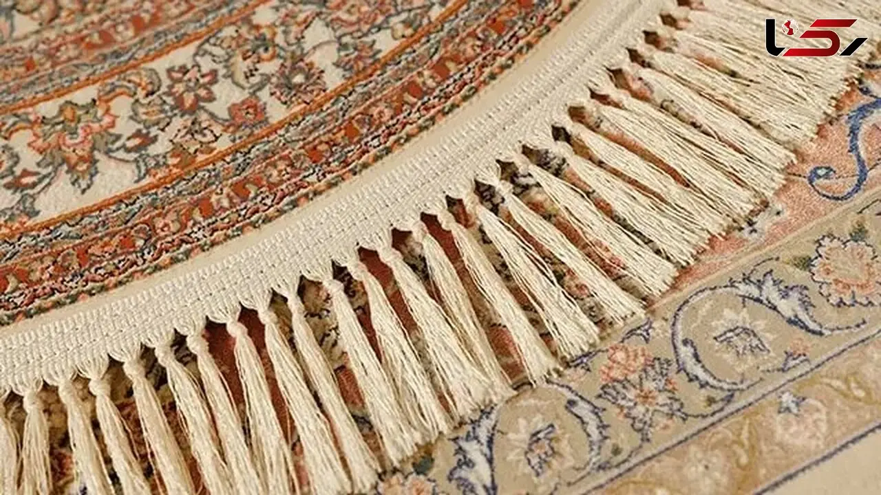 فیلم / مرتب کردن ریشه فرش با شانه مخصوص