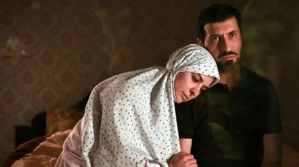 فیلم/ اولین عاشقانه های دیده نشده سینمای ایران توسط علی سرابی و مارال بنی آدم جلوی دوربین /آﺗﺶ ﻋﺸﻖ ﺗﻮ داﻣﻨﻰ زد ﺑﻪ ﺗﺎر و ﭘﻮدم...