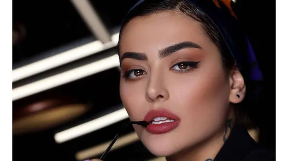 ریحانه پارسا برای اولین بار عکس پدر و مادر واقعی اش را منتشر کرد+ عکس