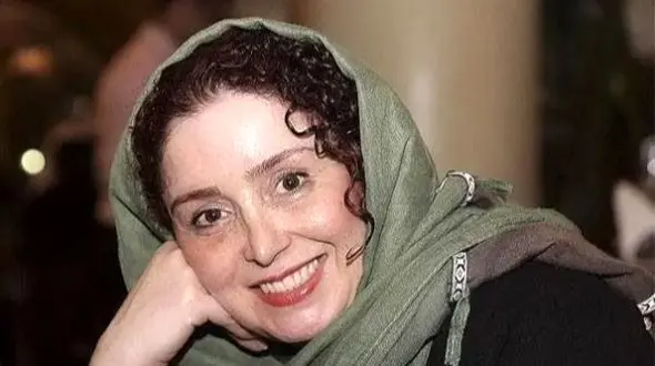 فیلم / زیبایی فوق العاده ژاله صامتی در عروسی دخترش .../ اومدم دخترمو بدید ببرم ...