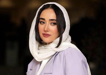 تصاویر جالب و پر انرژی از بهاره افشاری با استایل جذاب آبی رنگ و سعید دشتی در پشت صحنه نمایش قلب نارنگی / لحظاتی پر از لبخند و حال خوب +عکس