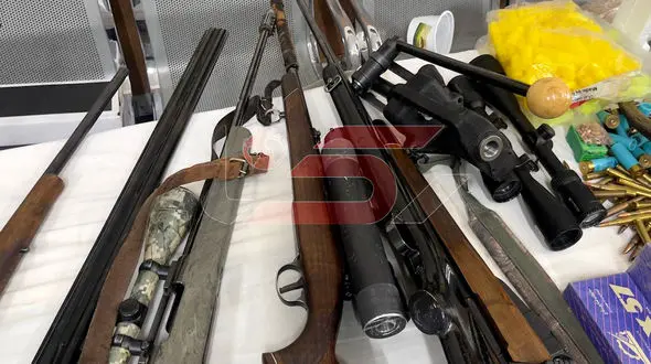 خانه این 4 زن و مرد پر از اسلحه بود + فیلم مصاحبه با سرهنگ راستی