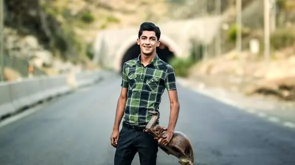 محبوب ترین خواننده فولکلوریک جنوب کشور ؛ مهرزاد نوازنده را بیشتر بشناسید