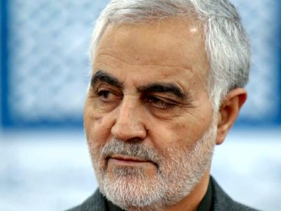 عکس/ سفر در زمان؛ «سردار سلیمانی در کنار 4 همرزم اش» در سنگر؛ دهه 60