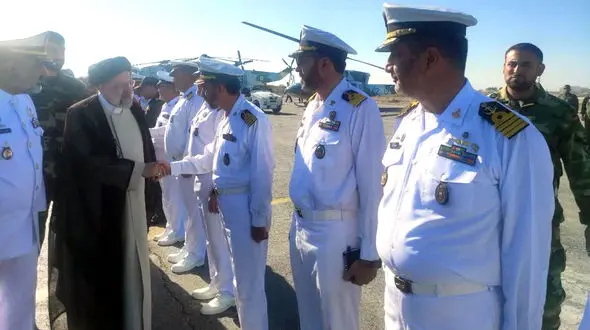 رئیس جمهور وارد منطقه دوم دریایی ولایت نداجا در بندر جاسک شد