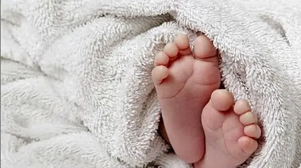 فیلم نوزادی که بعد از شهادت پدرش به دنیا آمد