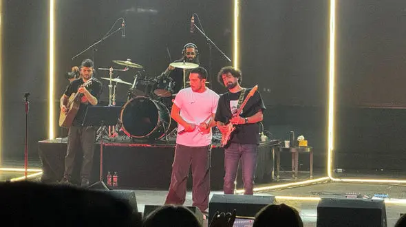 اجرای آهنگ جدید حامیم در کنسرت اخیرش + فیلم