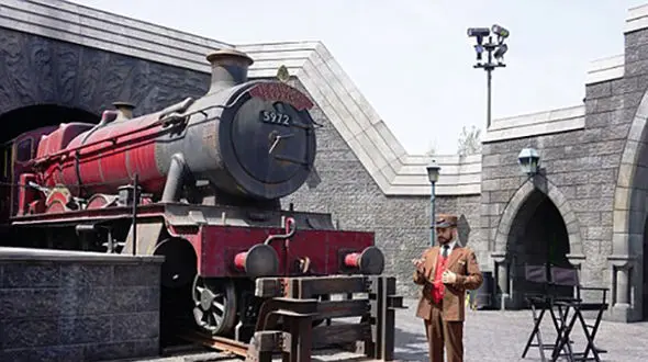 چهره دختر 14 ساله با انفجار سیگار برقی سوخت + عکس