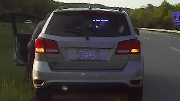 دردسر زن راننده با خودروی شاسی بلندی که ترمز نداشت! + فیلم