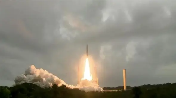 پرتاب بزرگترین تلسکوپ فضایی به فضا + فیلم