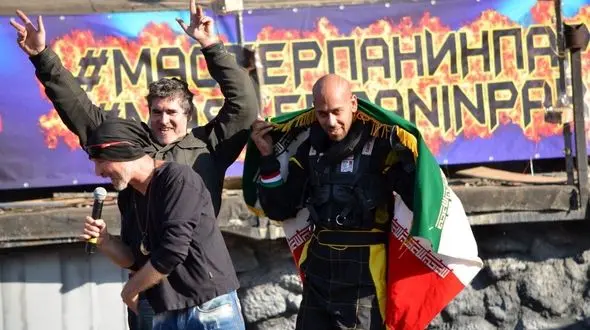 بدلکار معروف ایرانی در کنار بزرگان سینمای جهان +عکس ها