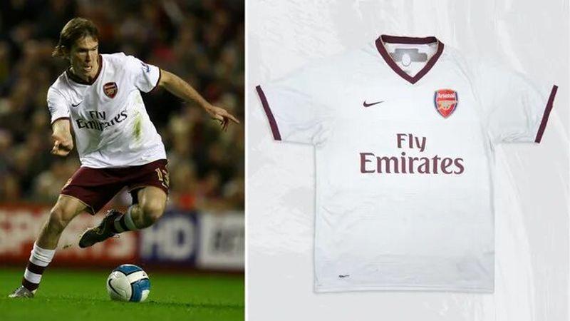 Arsenal_2007-08_away_kit