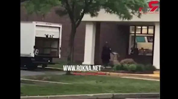 اقدام بی شرمانه مامور پست هنگام حمل کالا!  + فیلم 