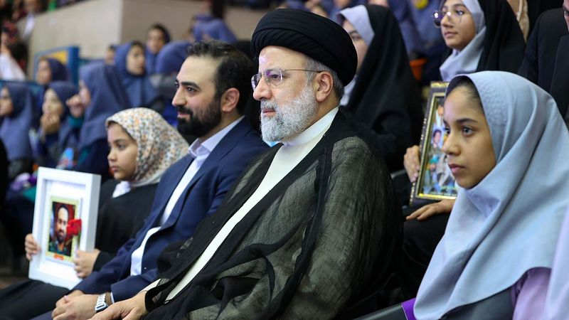 آیت الله سید ابراهیم رئیسی صبح امروز چهارشنبه در آیین گرامیداشت روز دختر و « جشن دختران آرمانی » که در مجموعه 12 هزار نفری آزادی برگزار شد