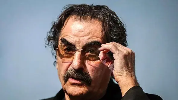 فیلم آوازخوانی باشکوه شهرام ناظری با آهنگ عمو نوروز / آی عمو نوروز چشامون پر غم دلامون پرسوز ..