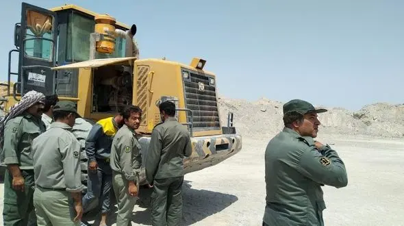 خاک دزدهای تالاب هامون دستگیر شدند +عکس