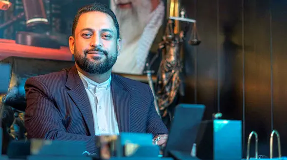 افشاگری های وکیل یک متهم معروف / او مجرم است 