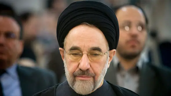 عکس ها/ نگاهی به کیک تولد محمد خاتمی رئیس جمهور سابق با خلاقیت بی نظیر اُوستا قنّاد در طراحی کیک/ از بریدن کیک تا فوت کردن شمع توسط آقای سیاستمدار