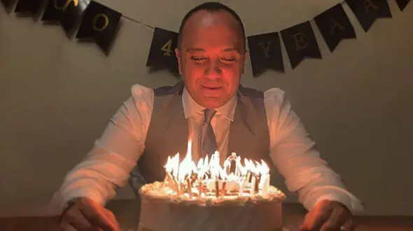 احسان کرمی در جشن تولد 40 سالگی + عکس