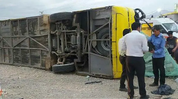 تصاویر اتوبوس وحشت در جاده گرمسار با 49 مسافر
