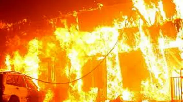 کینه آتشین کارگر اخراجی 13 مغازه  پاساژ امید پردیس را جزغاله کرد + جزییات