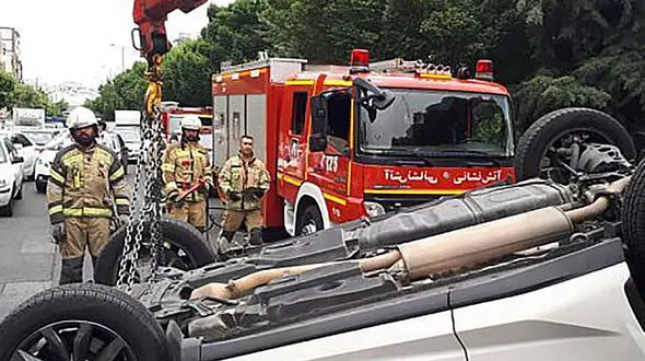 عکس های لکسوس چپ شده در شهرک غرب تهران